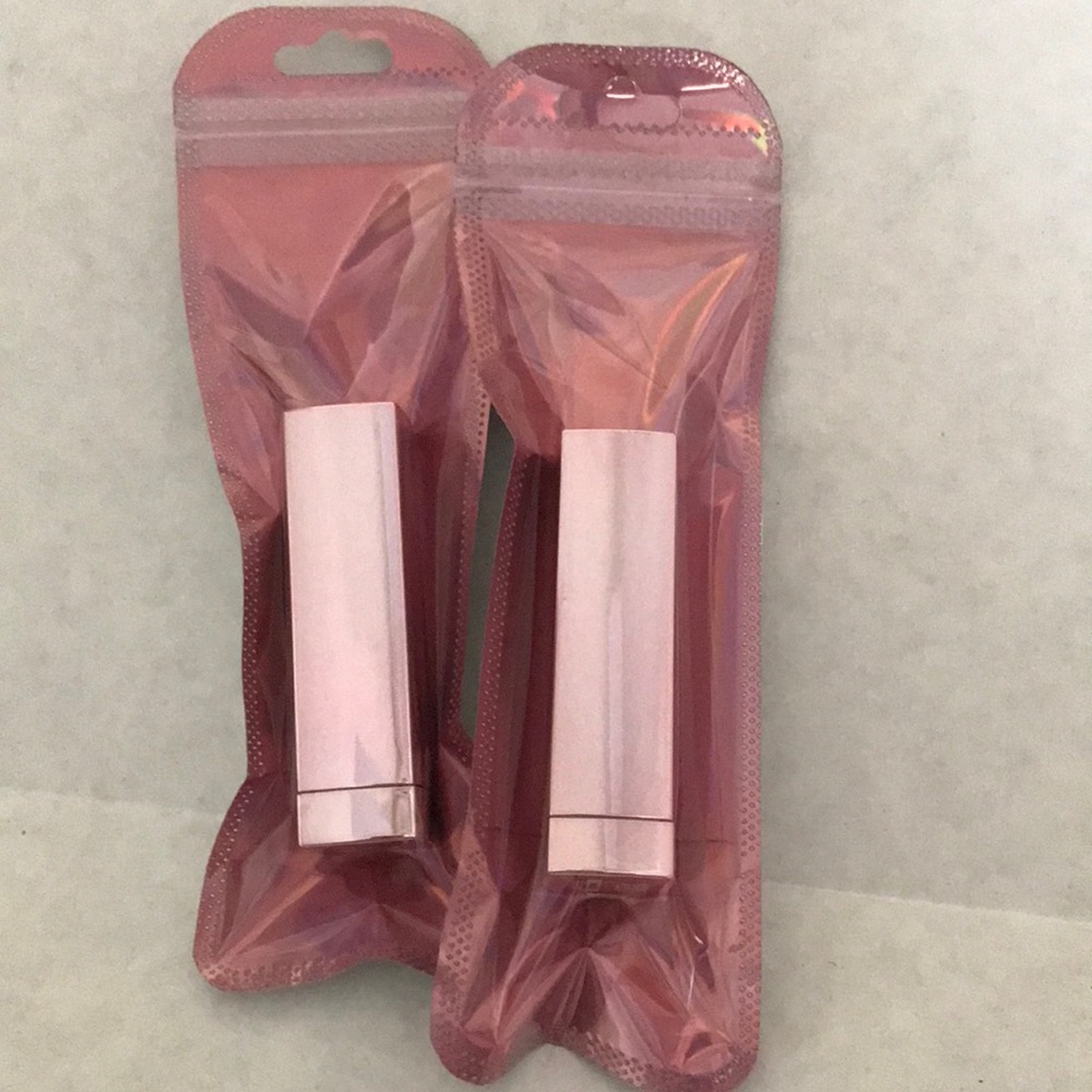 Bundle Maybelline New York, color 100 Magenta Affair & 085 Pink Fetsh. NWOT